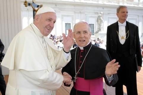 Monsignor Sanna con Papa Francesco