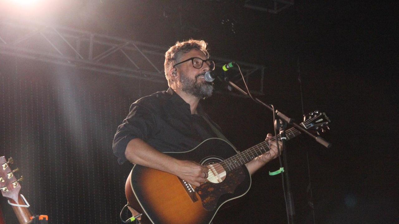 Brunori Sas in concerto in piazza Duomo a Prato (foto Batavia)