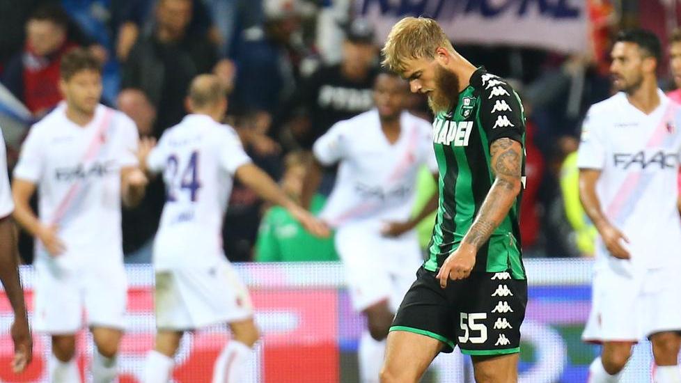 Il Sassuolo si butta via: il derby è del Bologna
