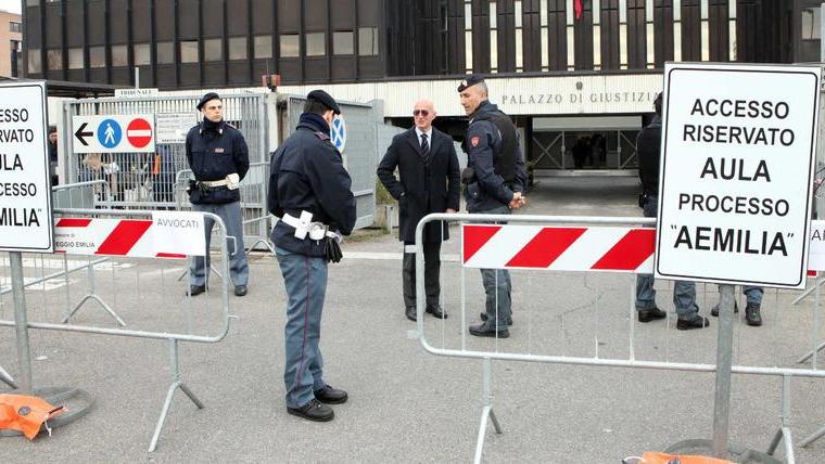 Mafie, male reggiano «Non guariremo mai»