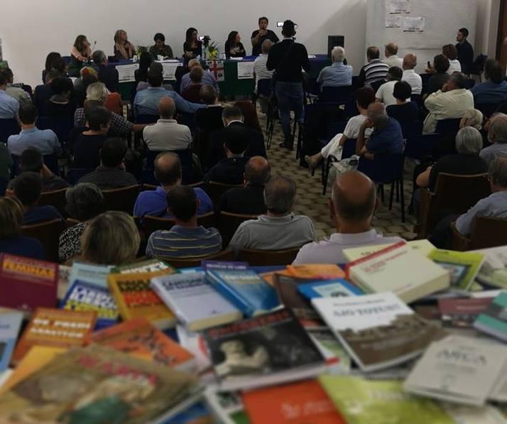 «No alla nuova legge sulla limba» Gli esperti: «Andiamo avanti così»