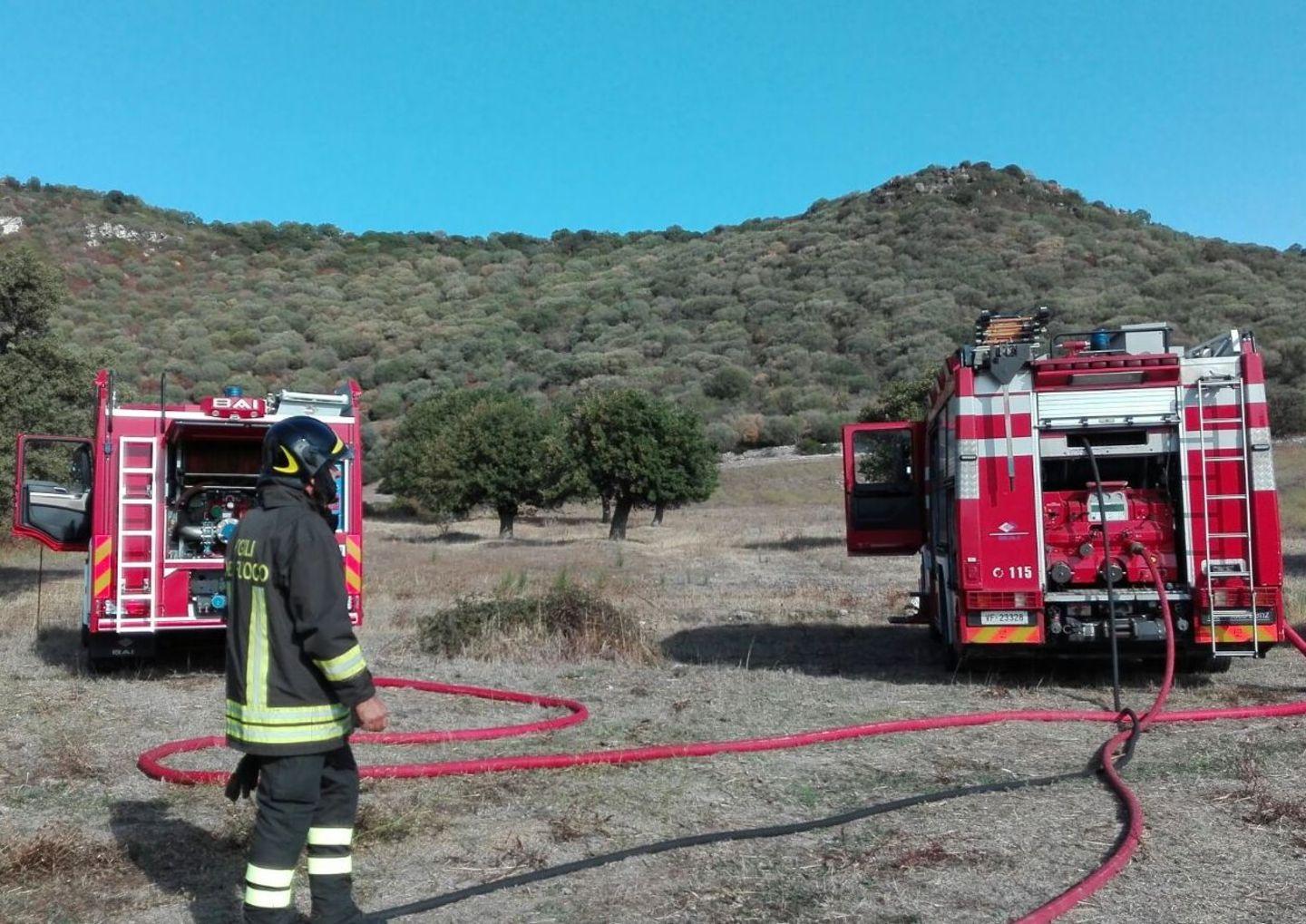 Prima le vacche ora la casa bruciata: azienda nel mirino 