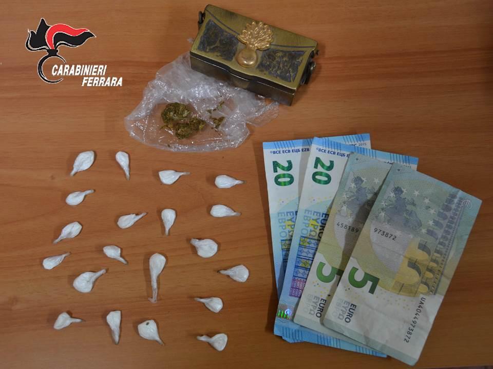 Arresti e denunce per droga, in manette un richiedente asilo