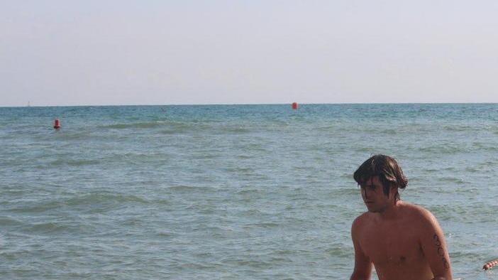 In cinquanta a nuoto per il classico Miglio sotto le Apuane