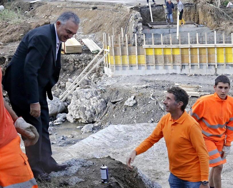 Sopralluogo in piazza delle Carrozze