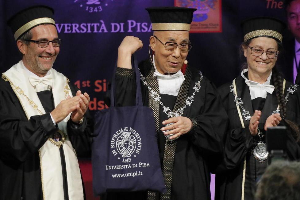 Poli: «Acque Spa ha pagato la visita del Dalai Lama?» 