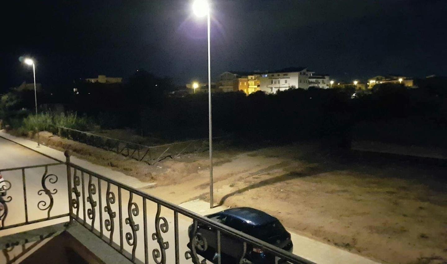 Si riaccendono le luci in via Manzoni