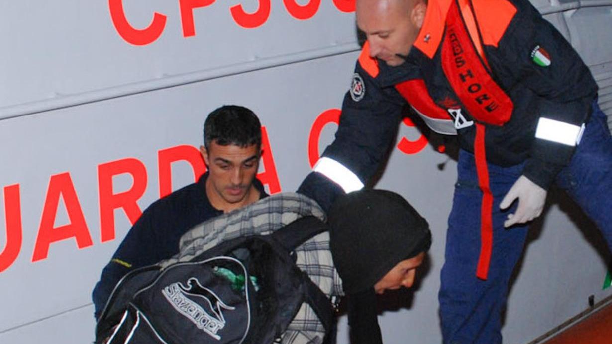 «Blocco navale ed espulsioni di massa»