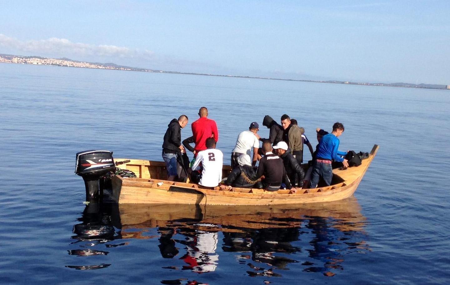 Sui barchini due donne e un bimbo 