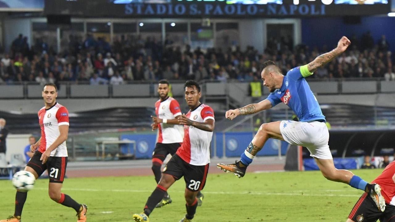 Tre gol e il Napoli di Sarri allontana i fantasmi