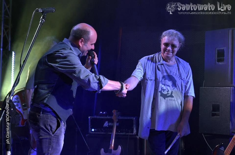 Artisti sul palco del Santomato Live a Pistoia
