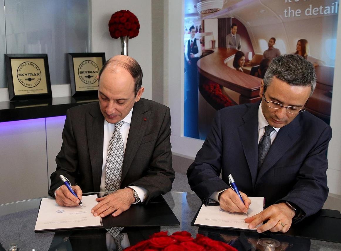 Il ceo di Qatar Airways Al Baker e il presidente di Meridiana Marco Rigotti