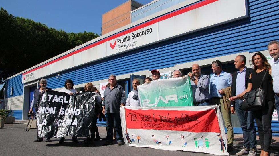 Protesta in ospedale: «Siamo abbandonati»