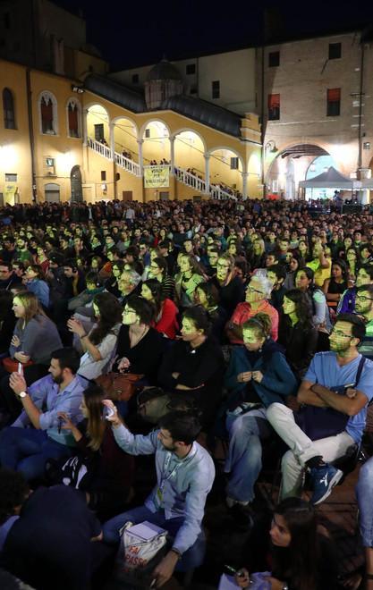 Uno sguardo su mille realtà