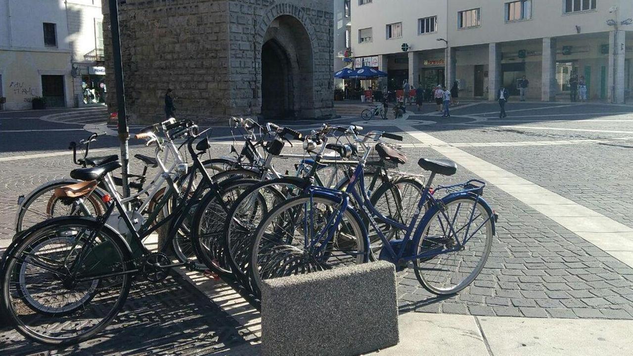 Biciclette vietate nel centro storico, c’è il sì al flash mob
