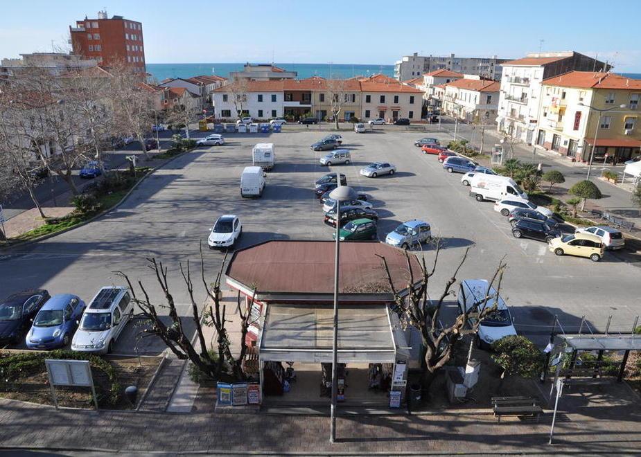 Verso la riqualificazione di piazza Monte alla Rena 