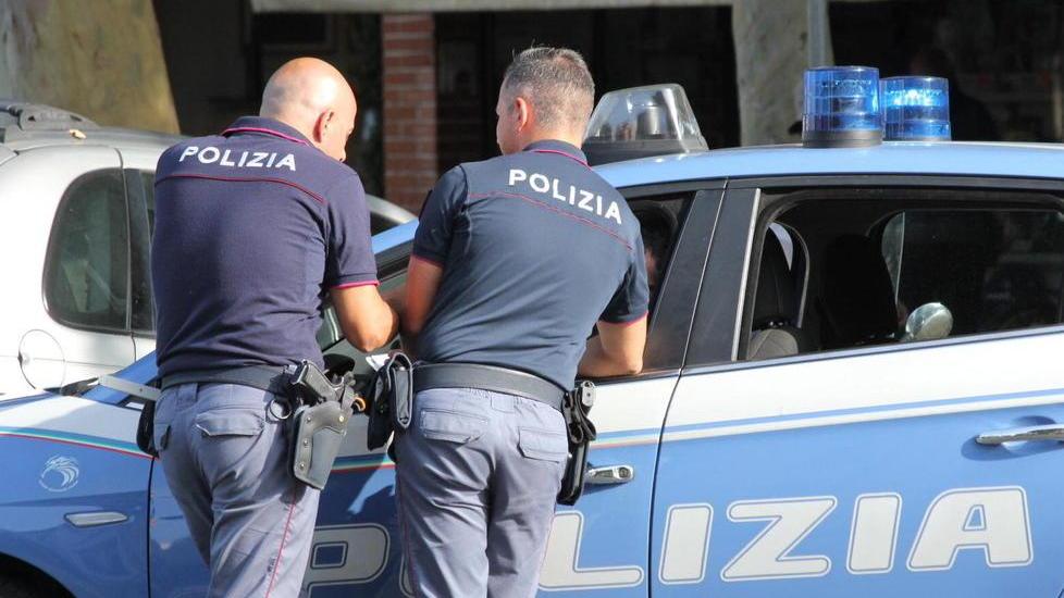 La polizia setaccia la città 4600 persone controllate