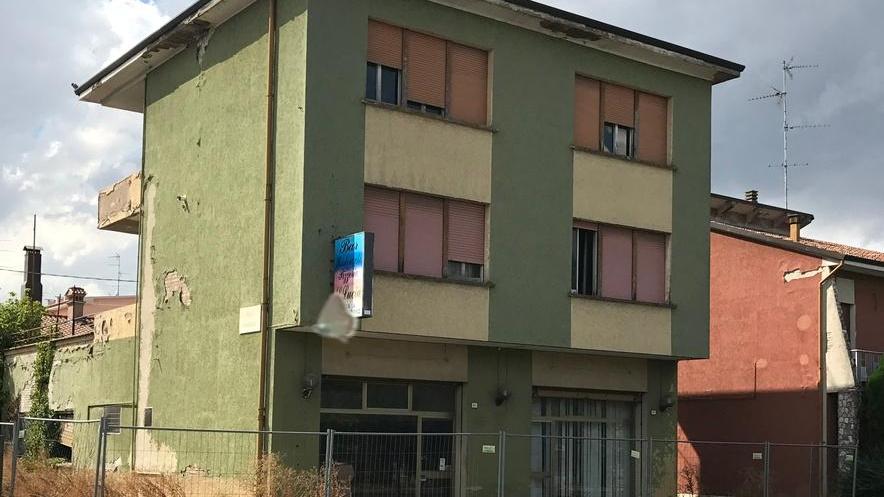 La farmacia al posto della pizzeria