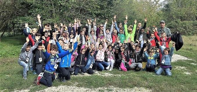 I bambini puliscono il mondo iniziando dalla Garzaia
