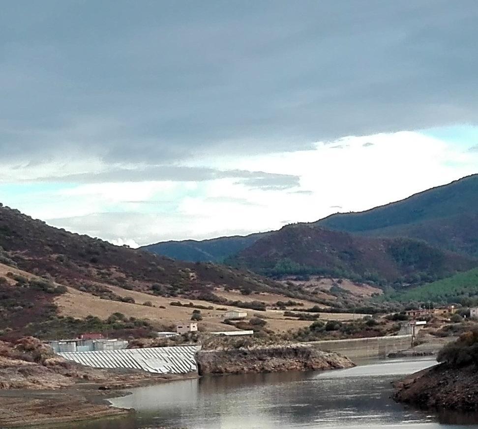 Acqua con le autobotti ma bisogna prenotarsi 