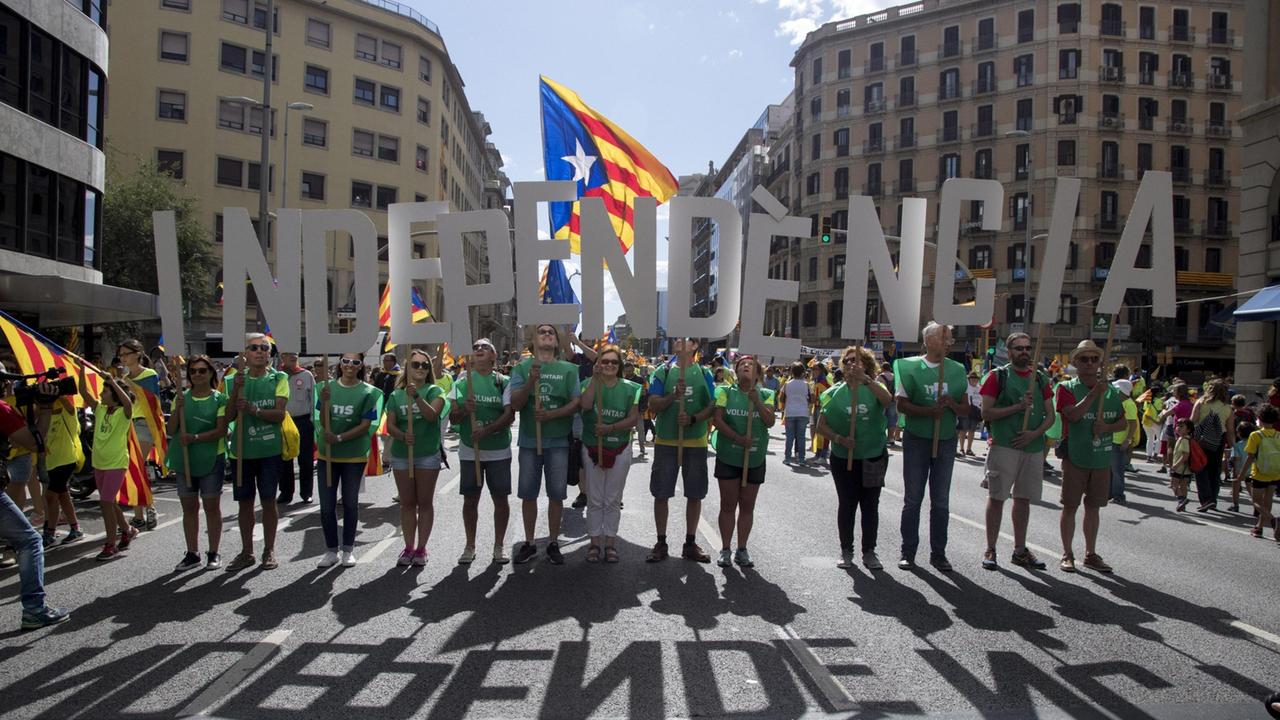 Referendum in Catalogna, nei seggi un presidio degli indipendentisti sardi