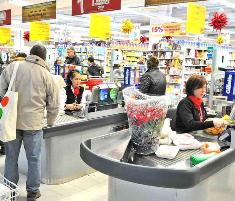 Bloccata dopo aver rubato 800 euro di spesa