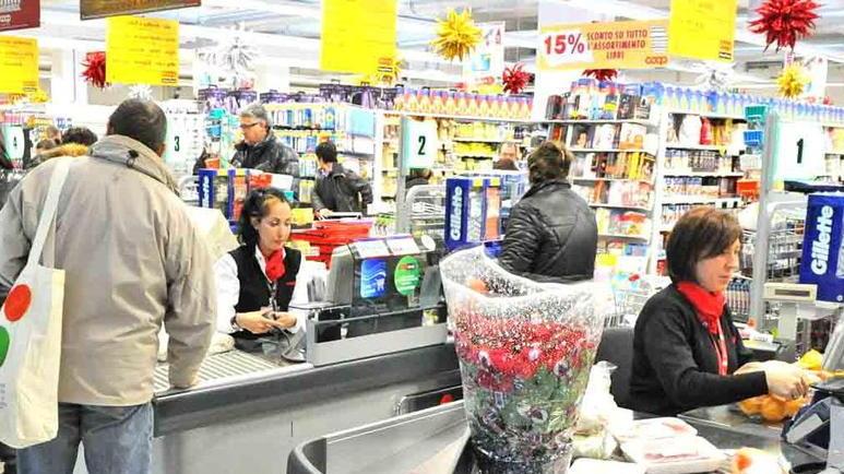 Bloccata dopo aver rubato 800 euro di spesa