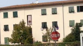 Vandalo seriale in azione in piazza a La Rotta