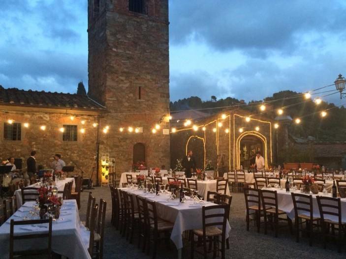 Ladri sommelier alla Piazzetta di Gualdo 