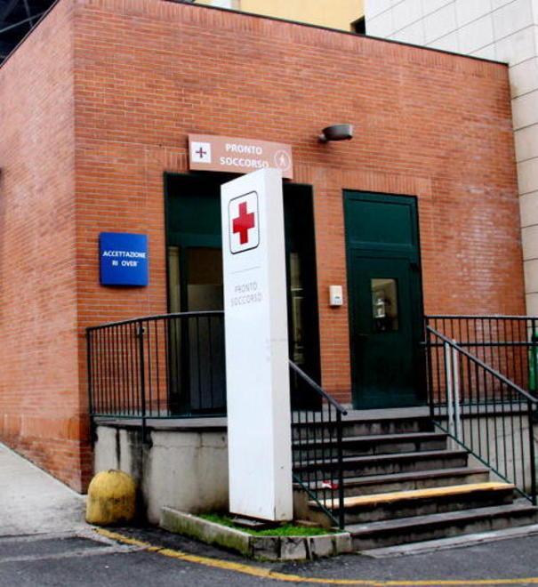 «10 ore al pronto soccorso per una frattura all’alluce» 