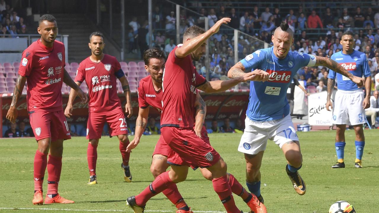 Cagliari si arrende a un Napoli forza sette: 3-0
