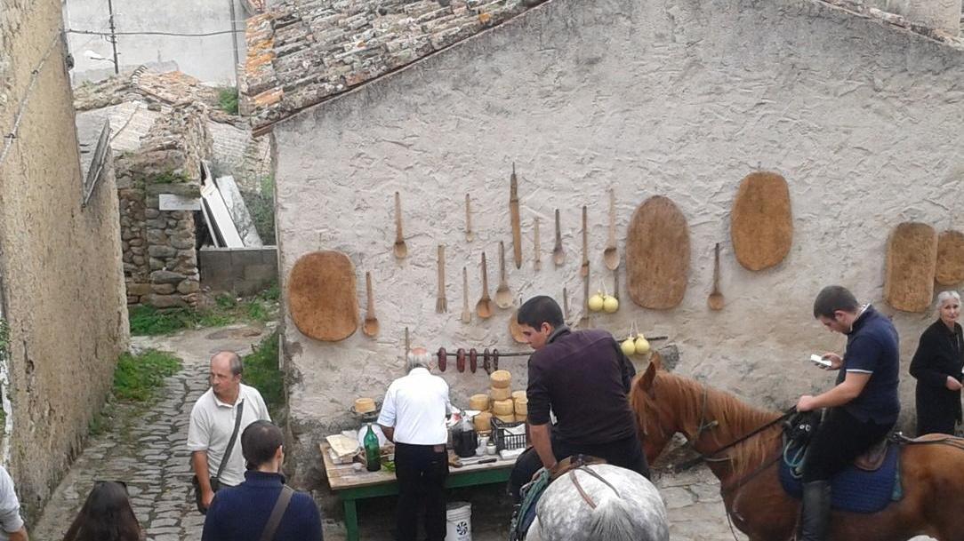 Lollove, il suggestivo borgo si prepara a mostrare le Cortes