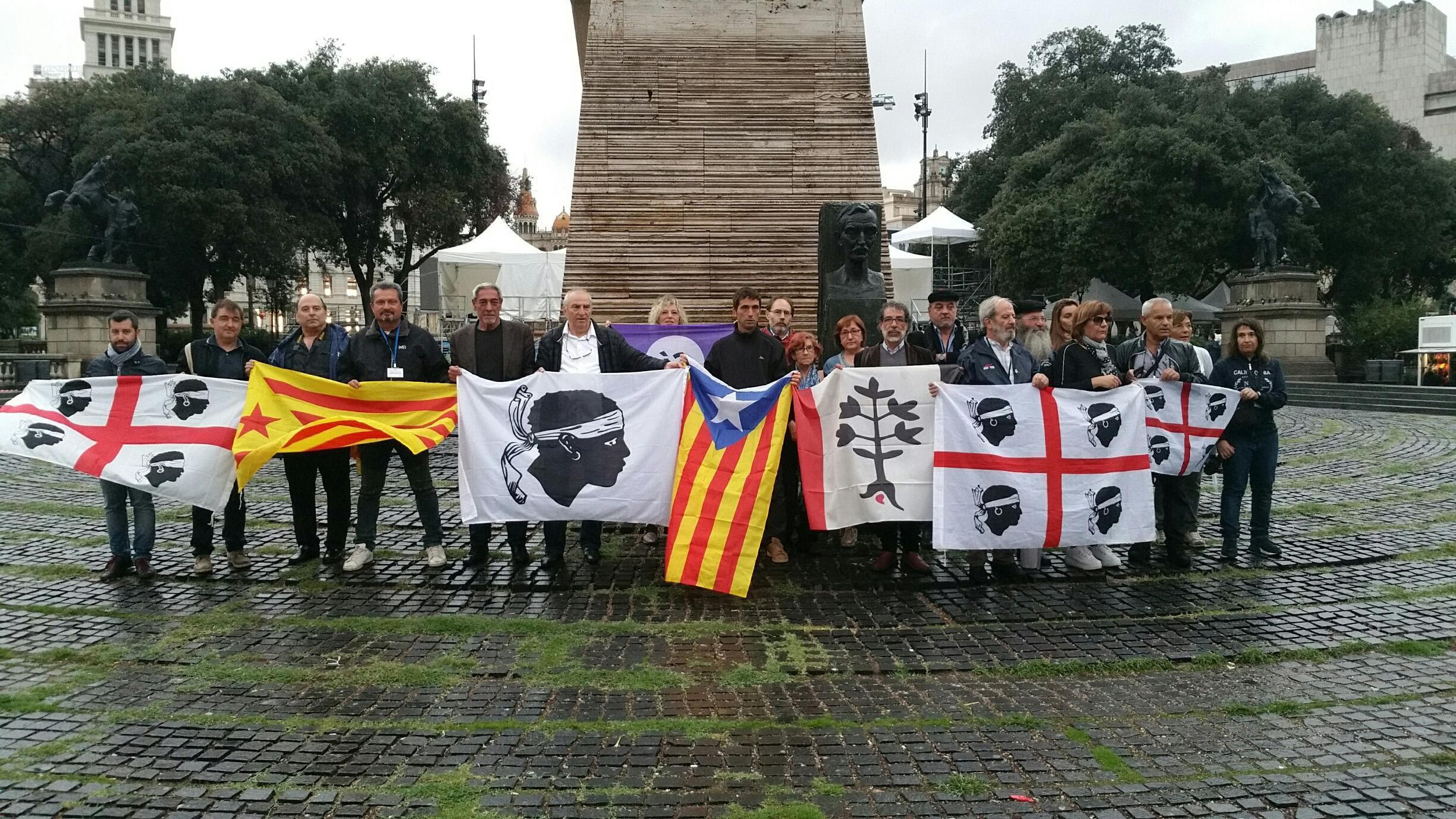 Il voto in Catalogna, gli osservatori sardi sfidano la Guardia civil