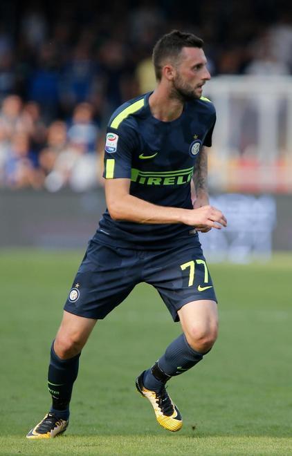 L’Inter non brilla, ma contro il Benevento basta Brozovic