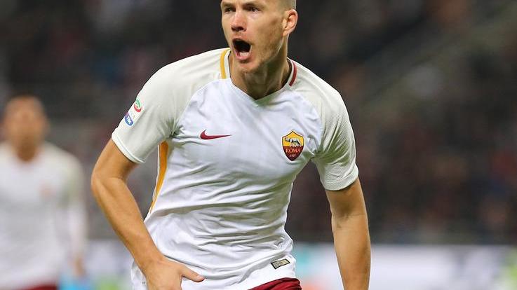 La Roma c’è e vola Il Milan cade ancora ma esce a testa alta