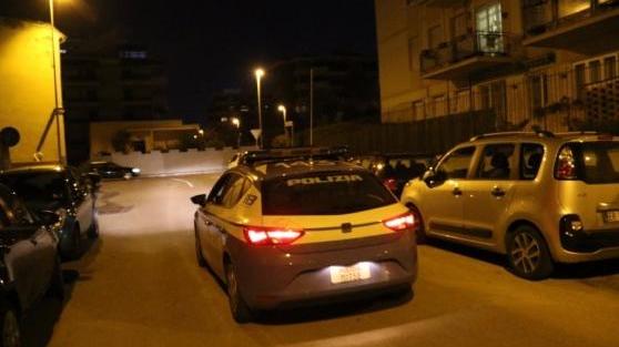 La polizia spara durante l'inseguimento: arrestato 52enne livornese
