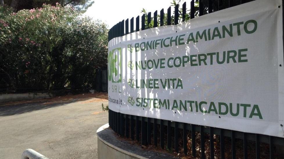 Amianto, smaltiti 100mila mq di coperture
