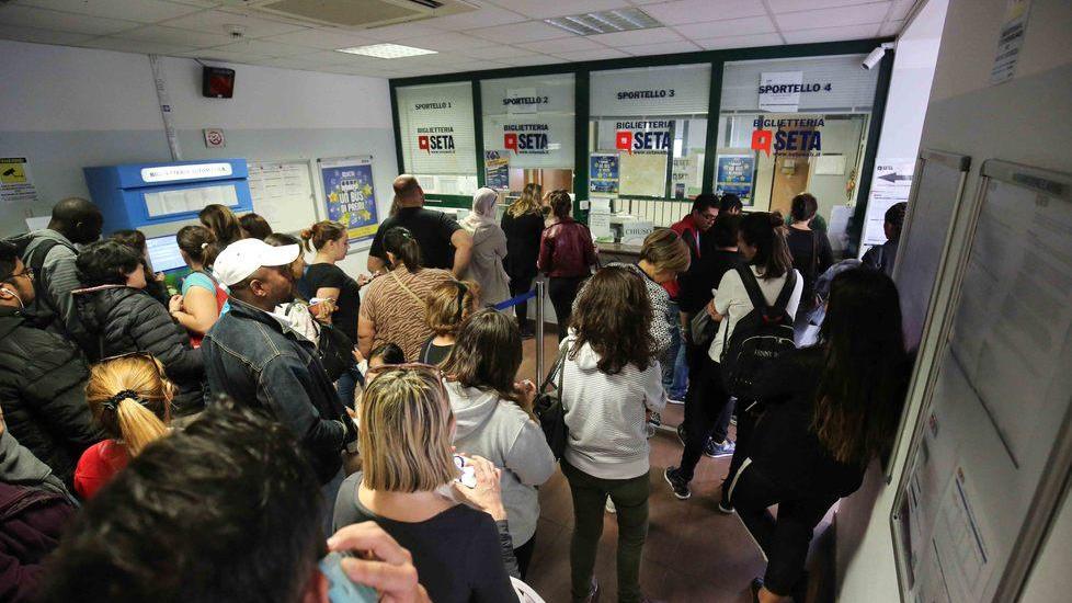 «Per evitare la coda informatevi prima»