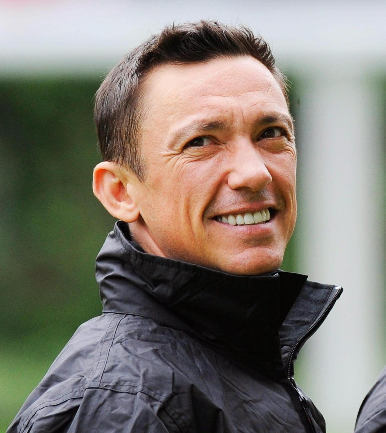 Il mito Frankie Dettori, un fantino da leggenda con 3000 vittorie