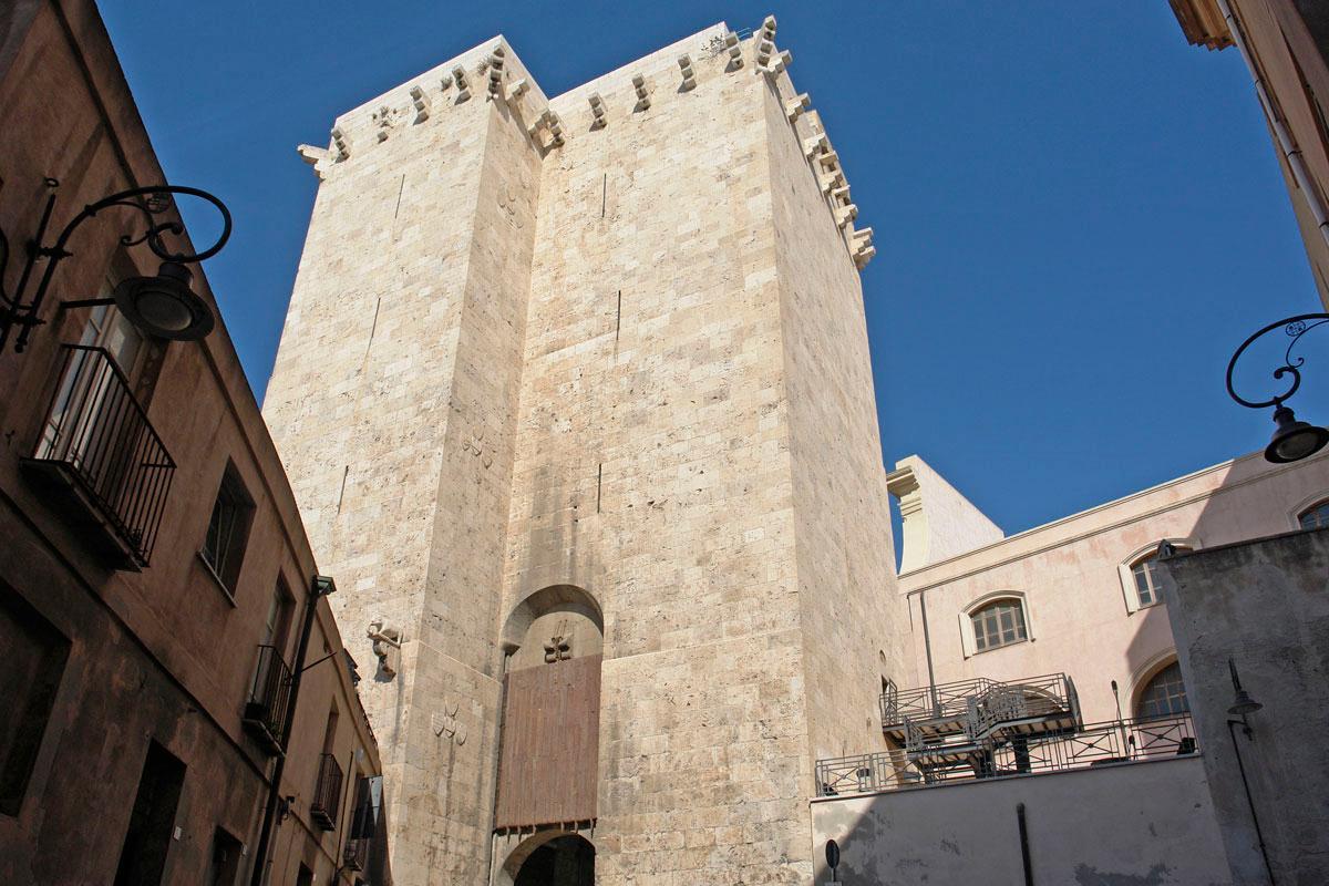 La torre dell'Elefante a Cagliari