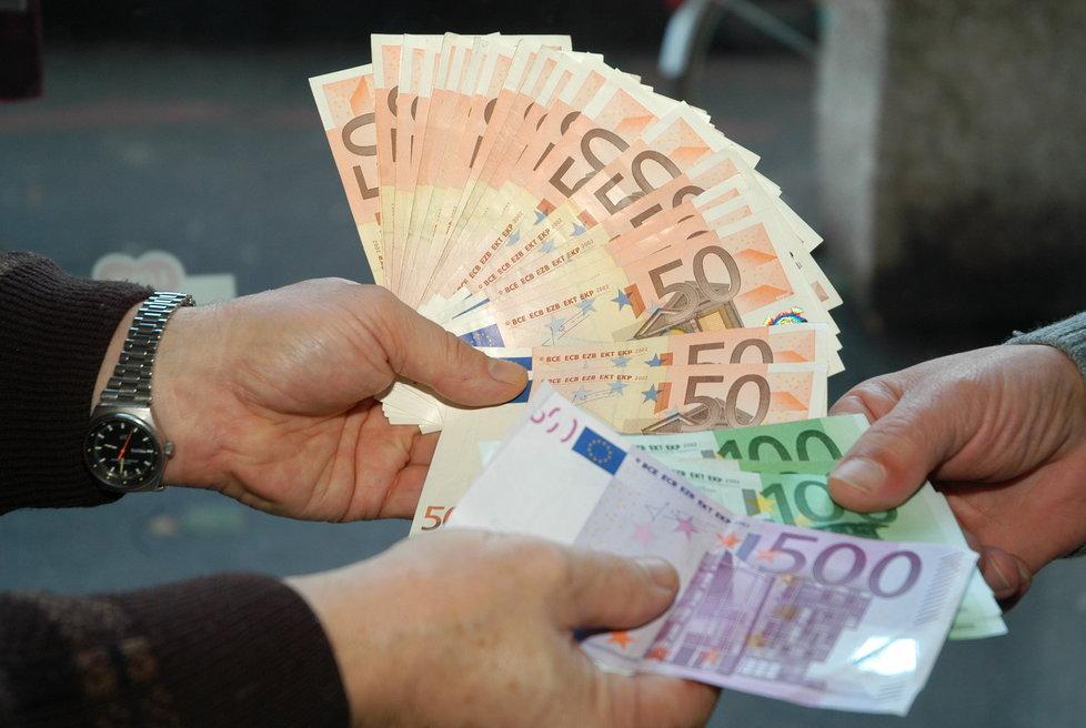 «I soldi? Persi in borsa dal vicedirettore»