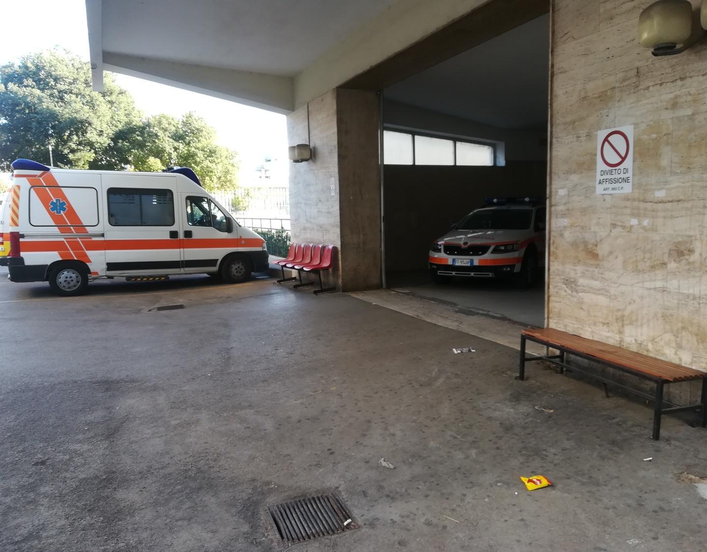 Malore davanti all’ospedale, muore 47enne 