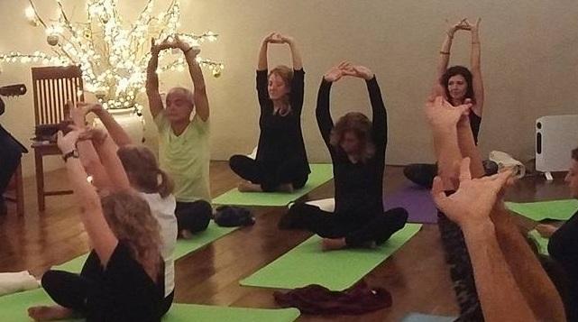 Yoga, cresce la passione a fine mese un seminario