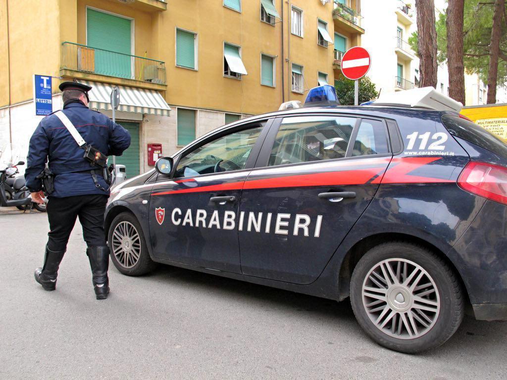 Cocaina in tasca e a casa: arrestato 40enne livornese