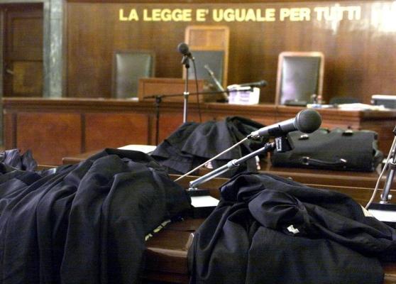 Inseguimenti in auto, violenze e minacce: in carcere 39enne 