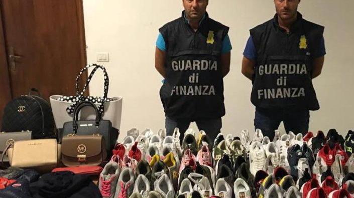 Scarpe “false” e giochi rischiosi 500mila sequestri