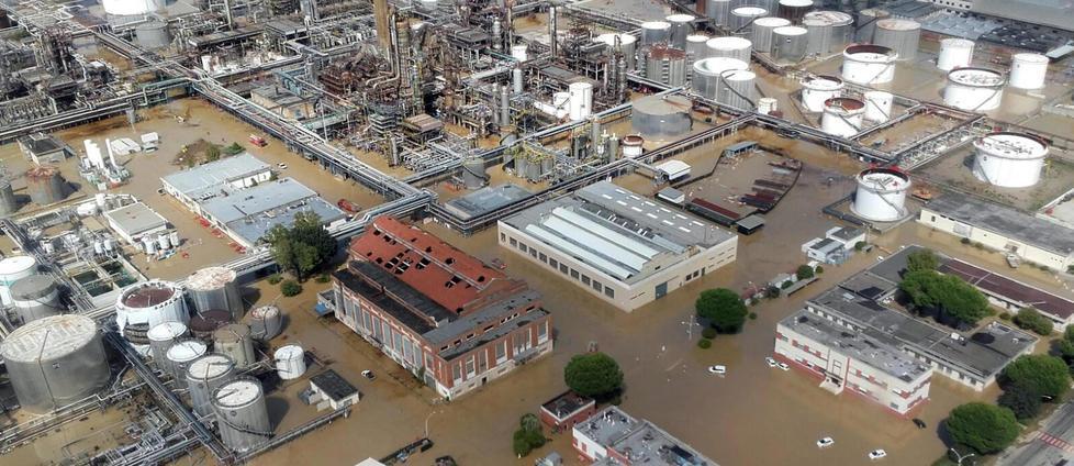 La raffineria riaccende gli impianti 