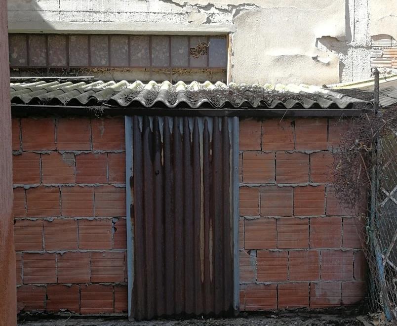 Amianto sotto casa: è protesta 