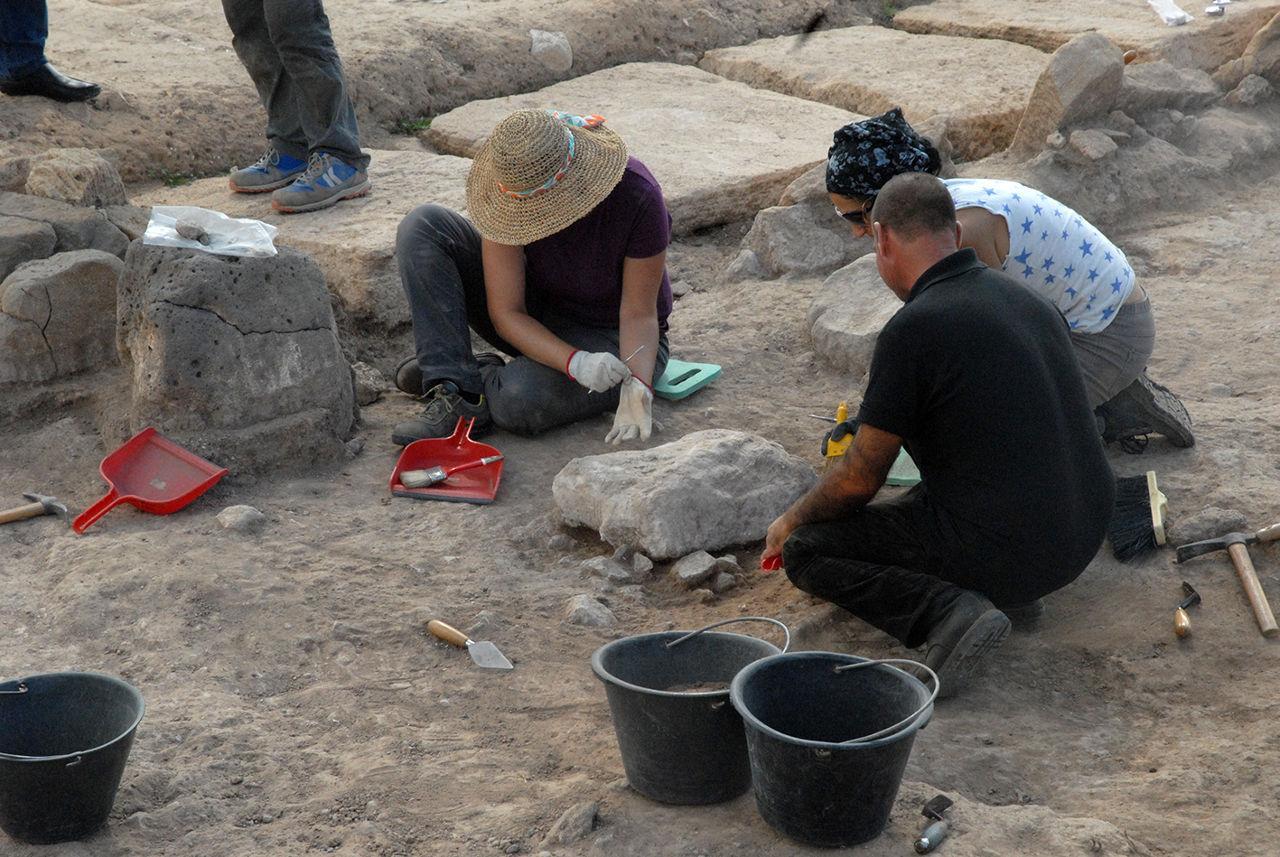 Scavi archeologici a Mont'e Prama