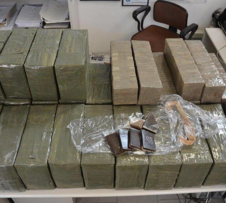 Sequestrati nel deposito circa 300 chili di hashish 
